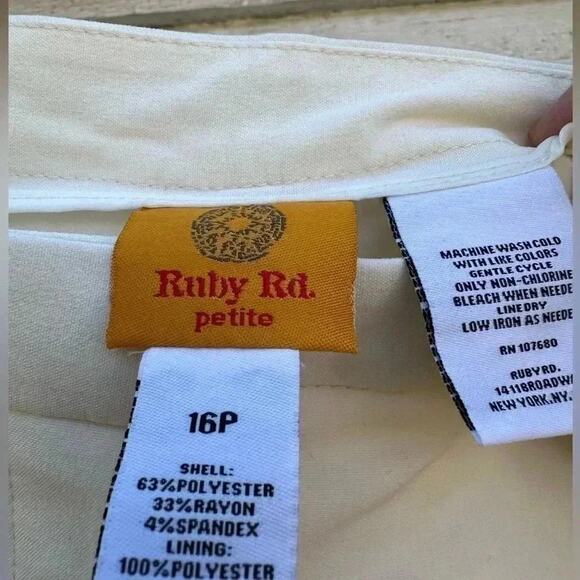 Rudy Rd, cream colored dress pants NWT Size16P - Picture 2 of 4